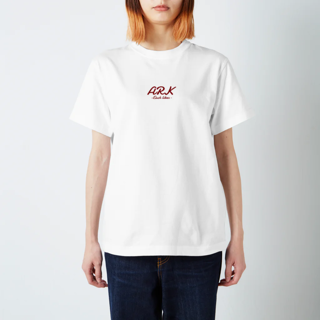 A R K -Eaeh likes-のタバコ風イラスト Regular Fit T-Shirt