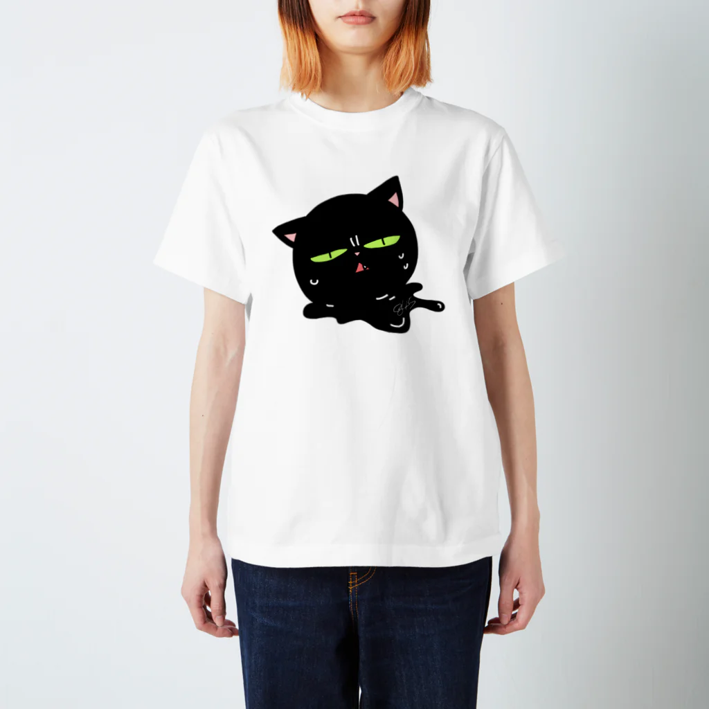 はちよんごのとけるくろねこ Regular Fit T-Shirt