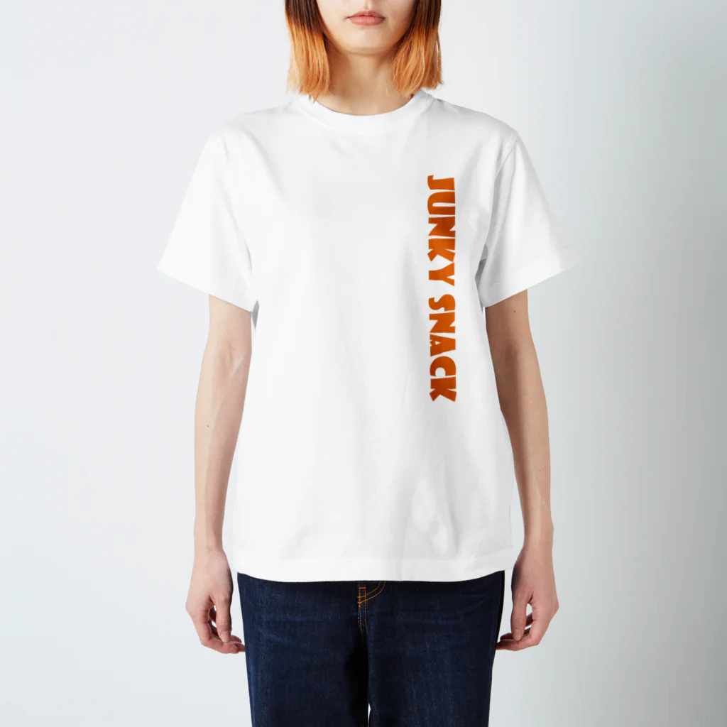 SNACKSのJUNKY SNACK 006縦 Regular Fit T-Shirt