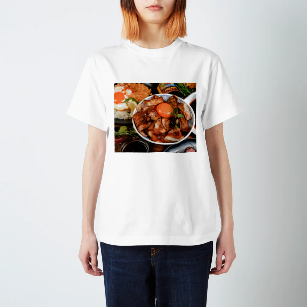 ミナトグリルのお土産屋さんの炙り豚しゃぶ丼 スタンダードTシャツ