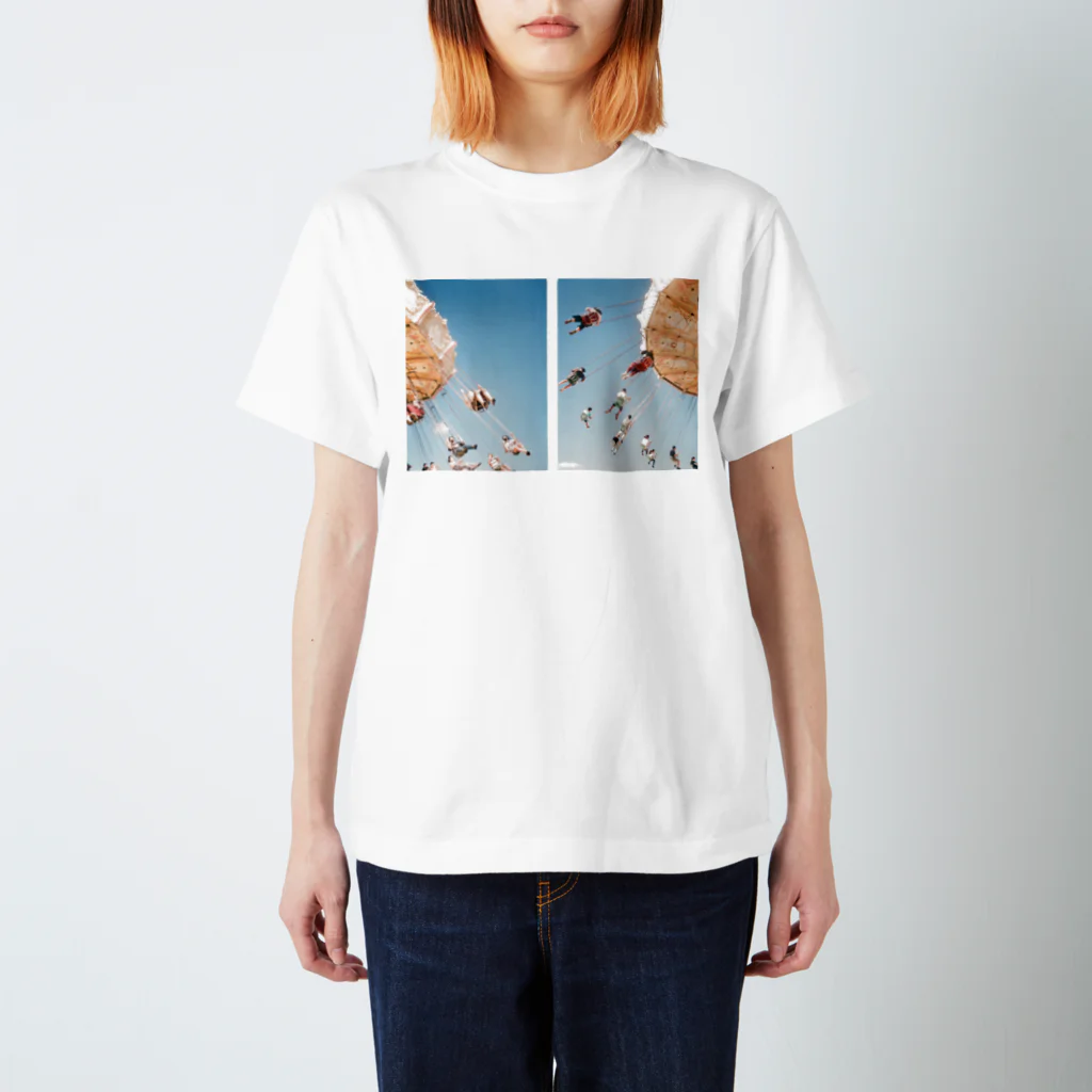 EndofNovemberの空中ブランコWhite（フィルム写真） Regular Fit T-Shirt