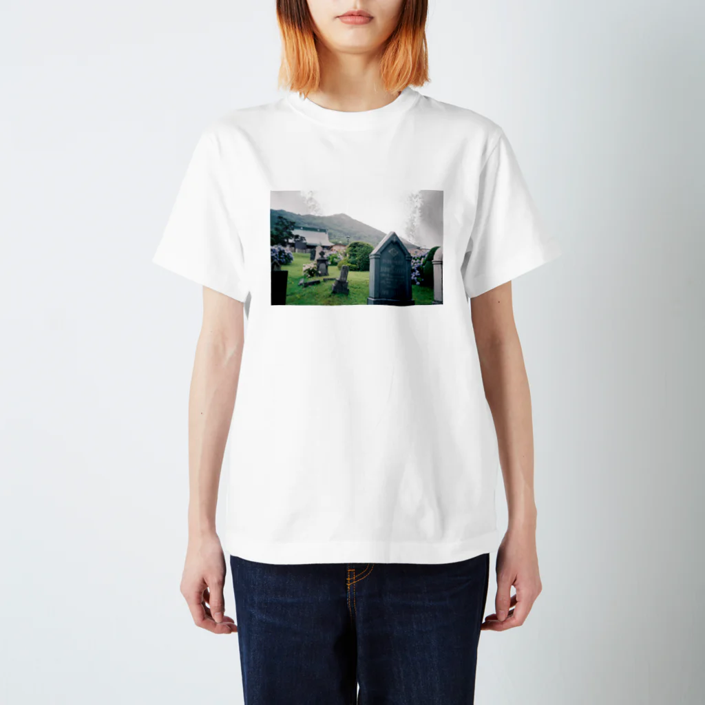 genの函館の墓地 スタンダードTシャツ