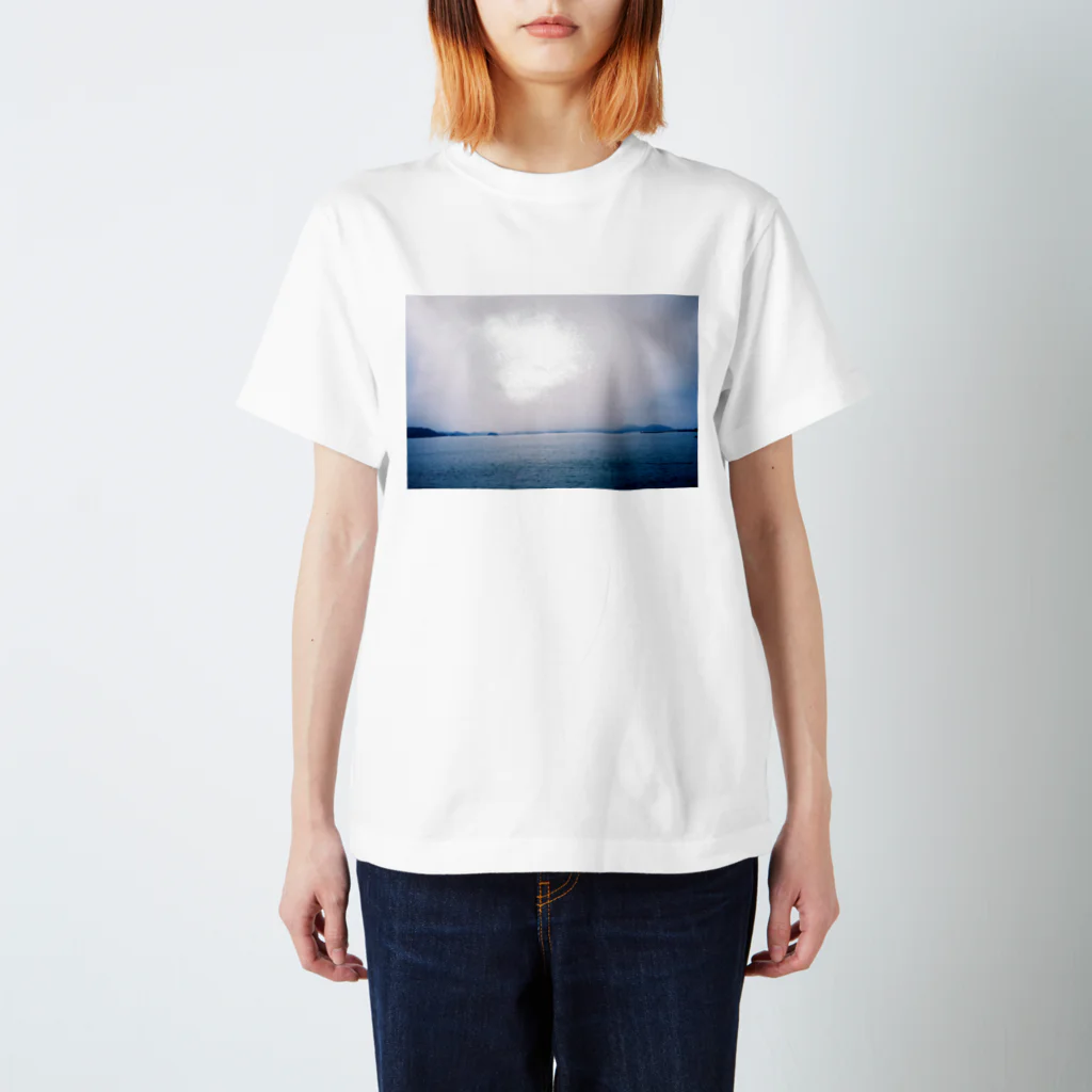 genの小浜の海 Regular Fit T-Shirt