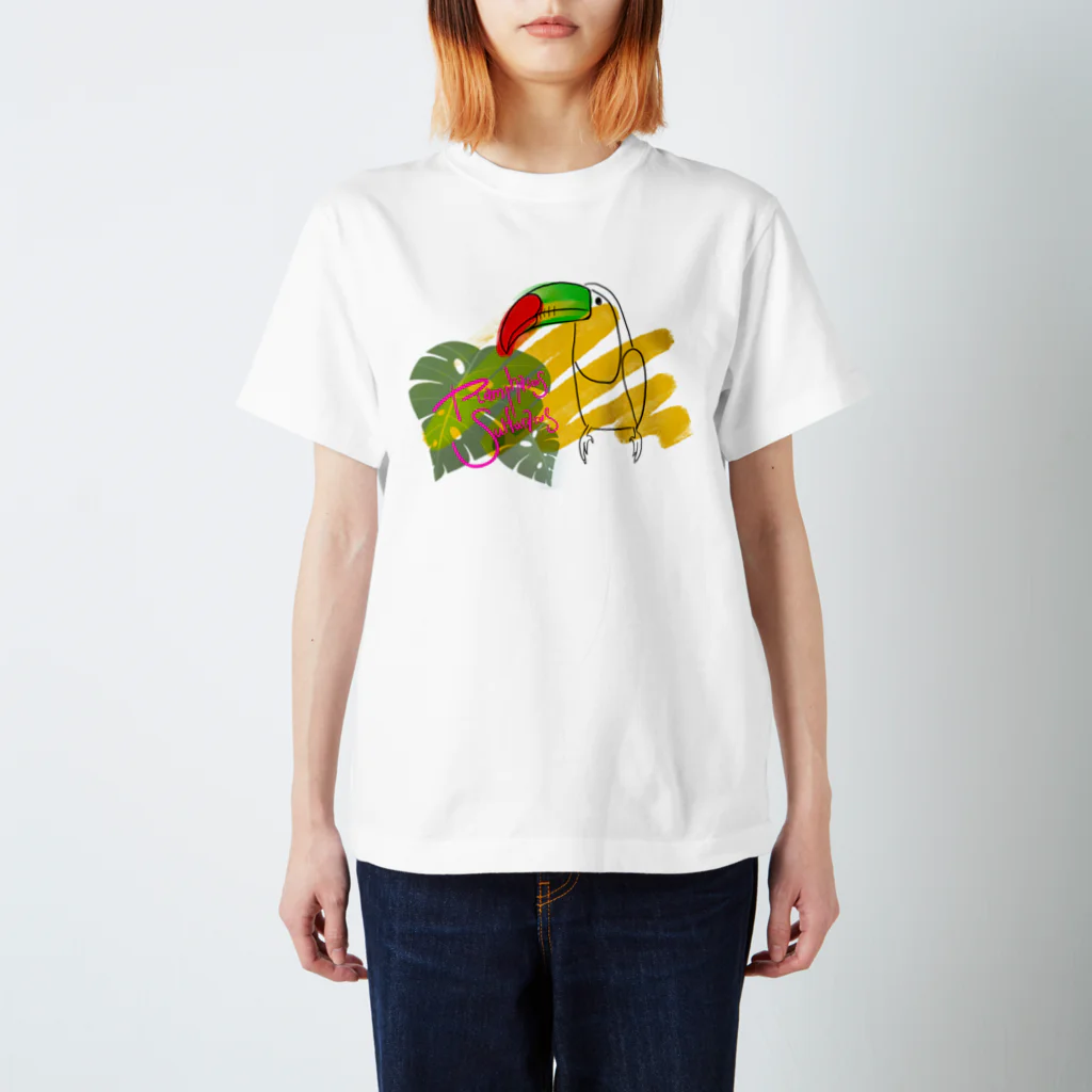 とりのおみせのオニオオハシちゃん Regular Fit T-Shirt