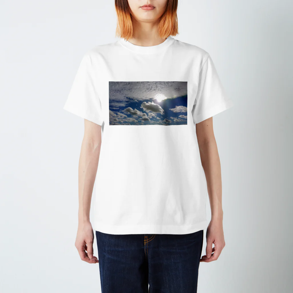 さっちょこのまぶしい空 スタンダードTシャツ