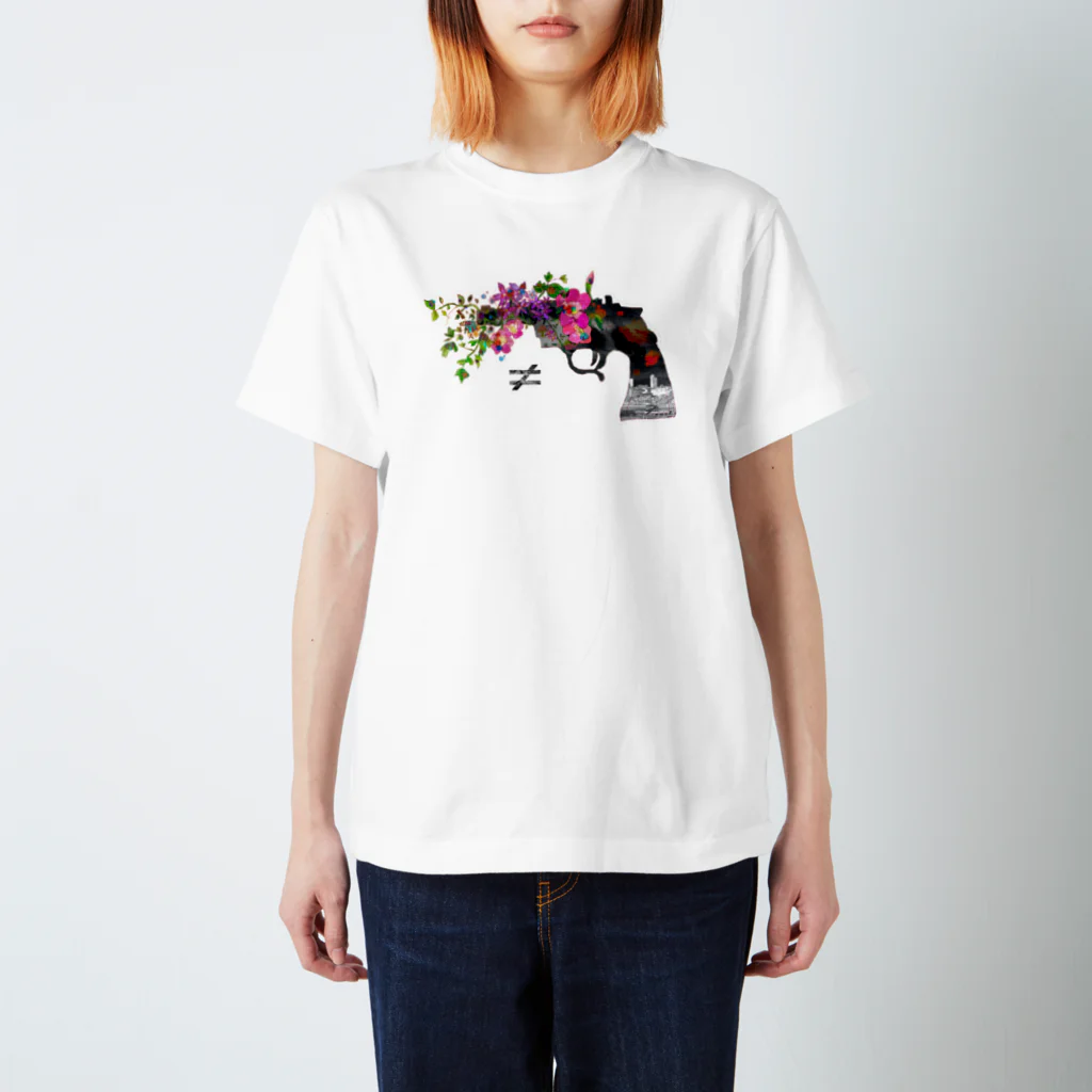 716-nanairo-のpeace gun Regular Fit T-Shirt