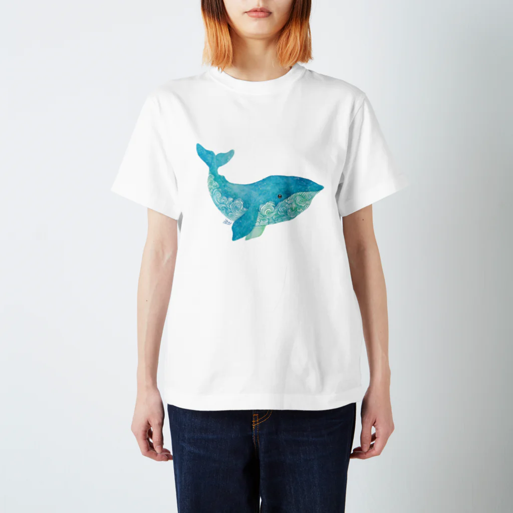 Yukie Shiratori (しらとり ゆきえ)のくじら2 Regular Fit T-Shirt