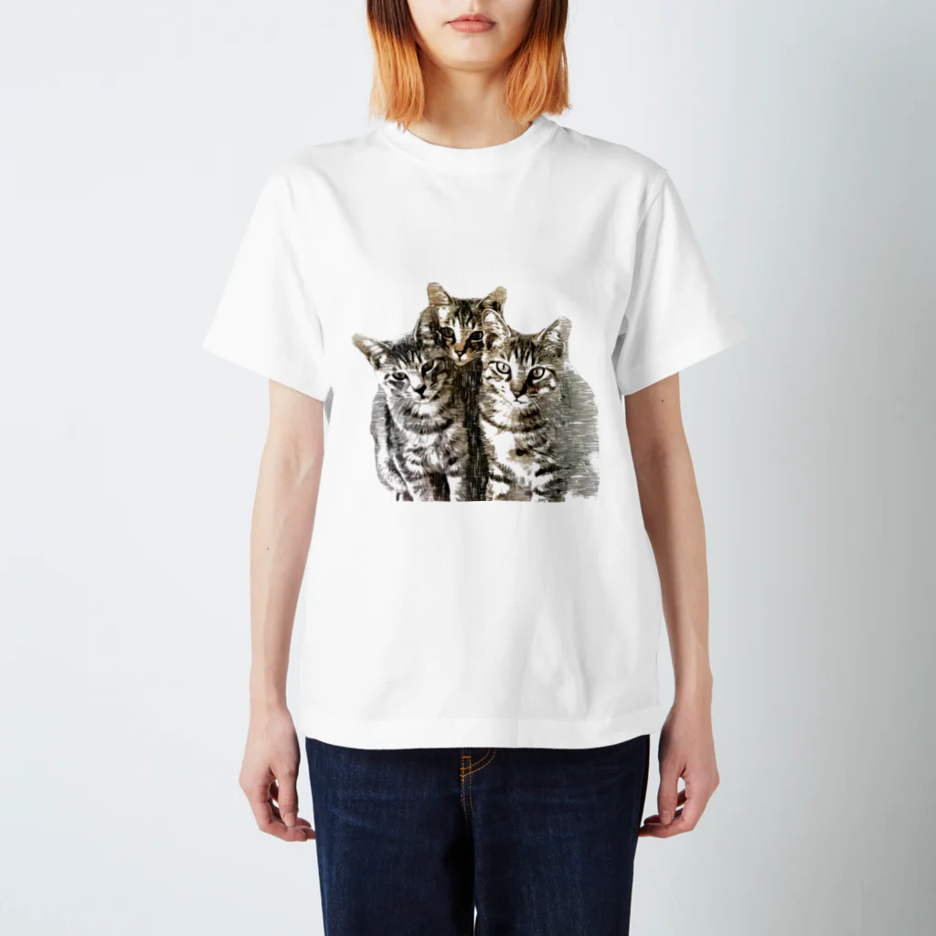 saraの猫 仲良し三兄弟 Regular Fit T-Shirt