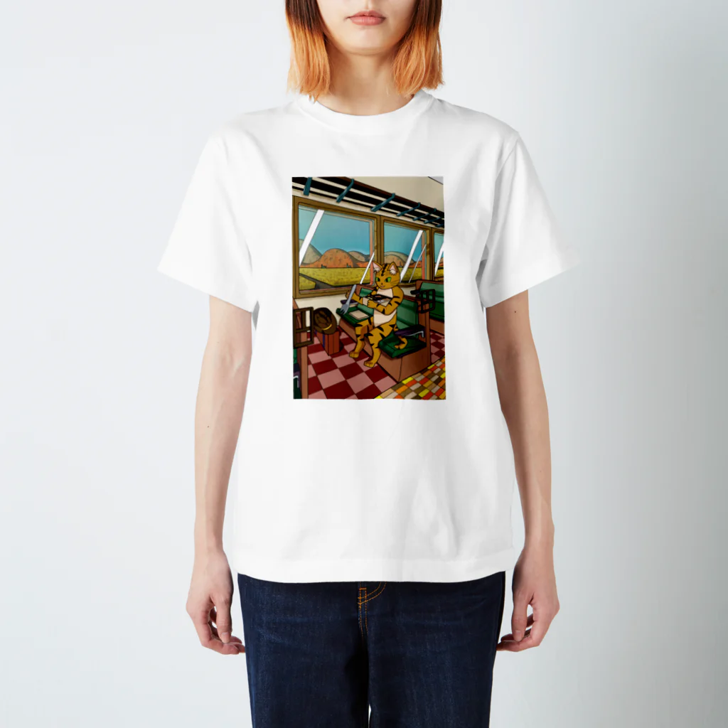 Drecome_Designのネコの列車旅 Regular Fit T-Shirt