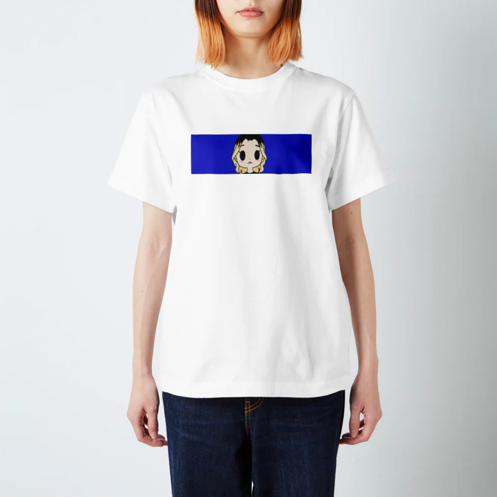 ボブの子のプリン頭の女の子 Regular Fit T-Shirt