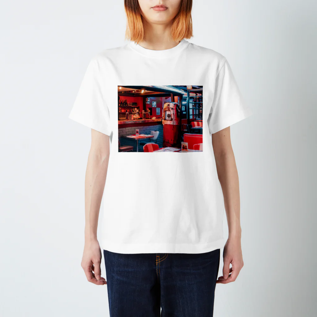 AkasakaBase - アカサカベースのAmerican Diner Regular Fit T-Shirt