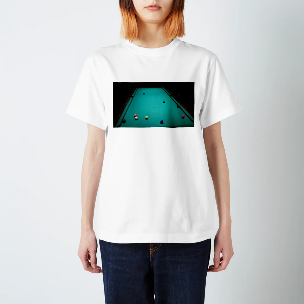 LeoLeoのいつかのプール台 スタンダードTシャツ