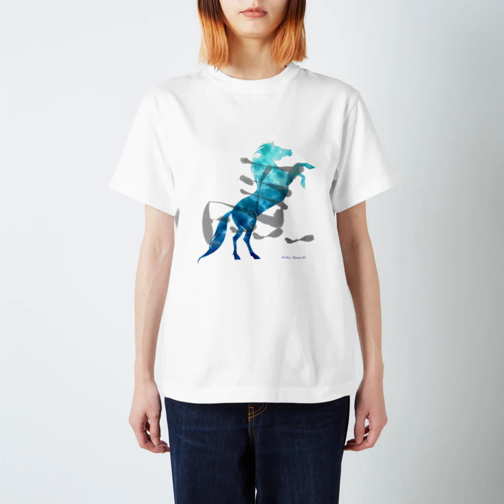 Blue Iris ﾌﾞﾙｰｱｲﾘｽの幸運の左馬 Regular Fit T-Shirt