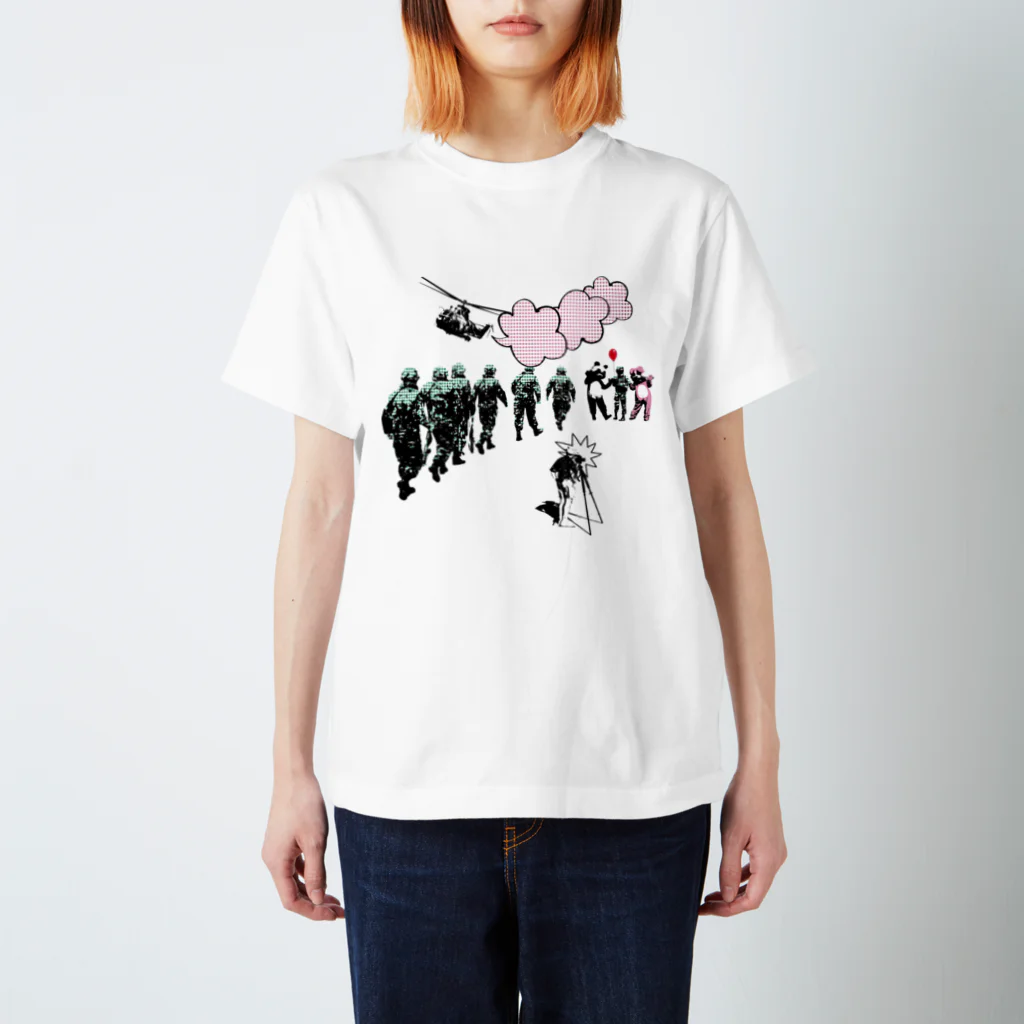 R-GRAHICのNO MORE WAR Regular Fit T-Shirt