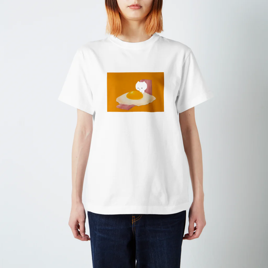 mikipurinのベーコンエッグなこたつ。 Regular Fit T-Shirt