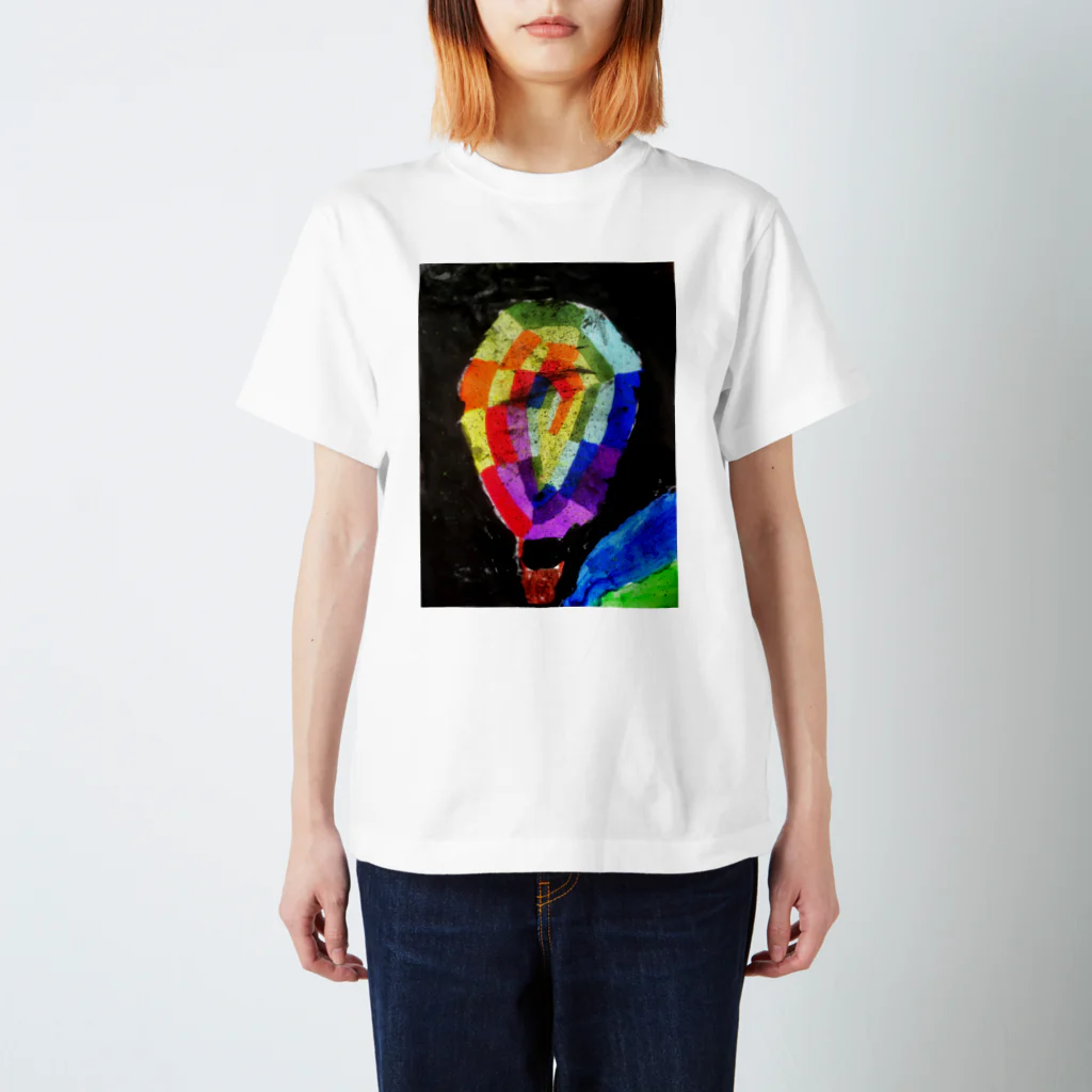セントミサキの虹の気球 Regular Fit T-Shirt