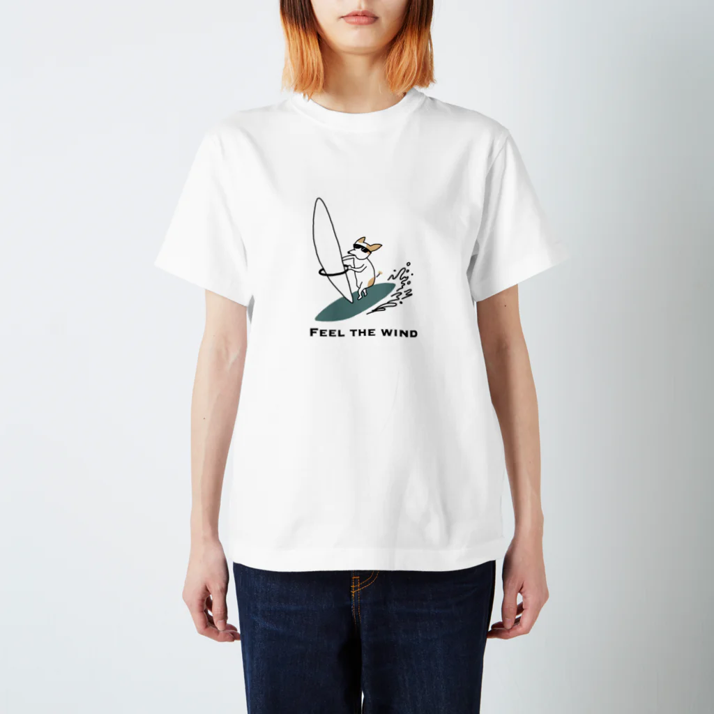 yuka tanigawaのサーフィン犬 Regular Fit T-Shirt