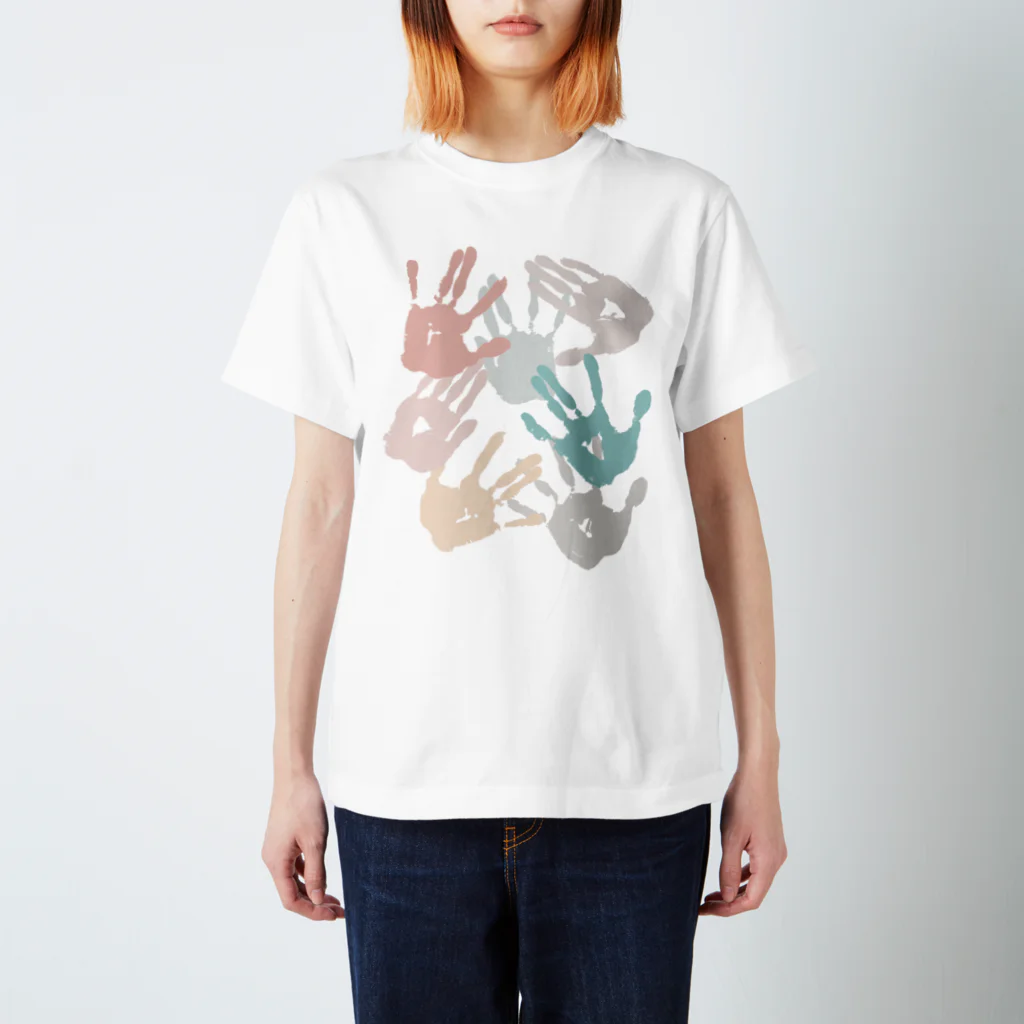 Sinshoku（シンショク）のhands -ソヨカゼ- スタンダードTシャツ