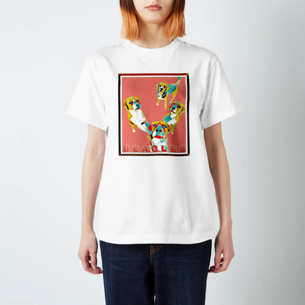 UMEKOtoUNICOのBEAGLES ビーグルズ　ピンク Regular Fit T-Shirt