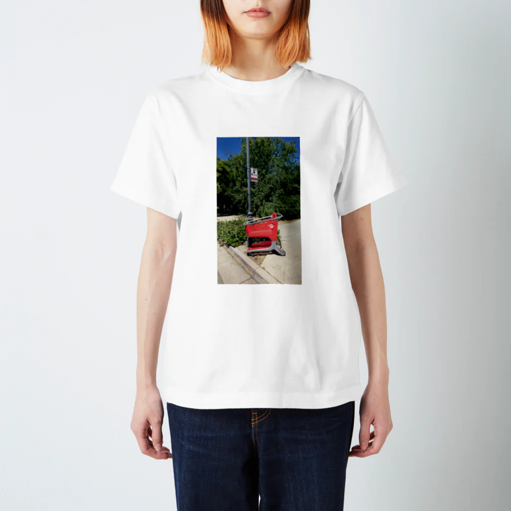 チルTショップのAbandoned Shopping Carts 4 スタンダードTシャツ