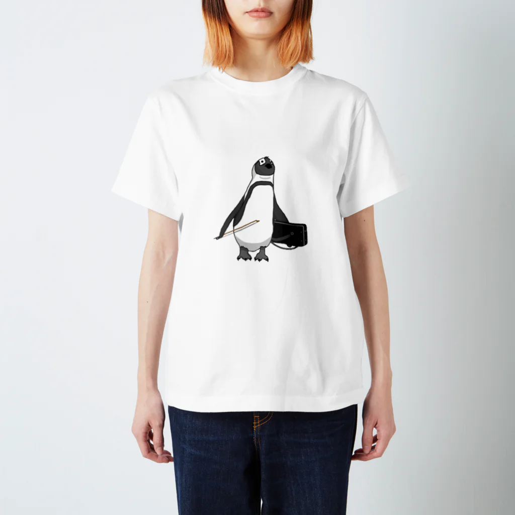 モユズの弓をしまい忘れたペンギン Regular Fit T-Shirt