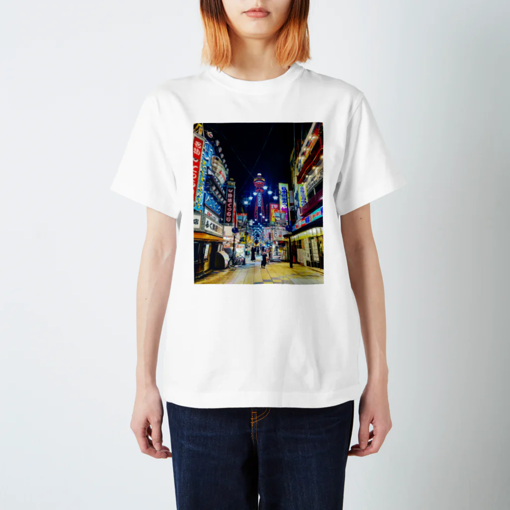 マッキーの新世界の街 Regular Fit T-Shirt