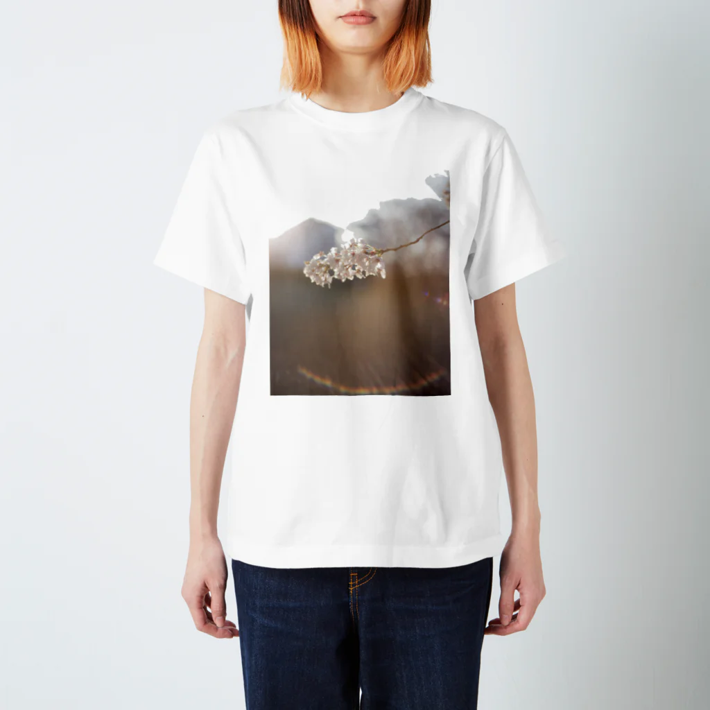 クツナ ノリコの桜_2 Regular Fit T-Shirt