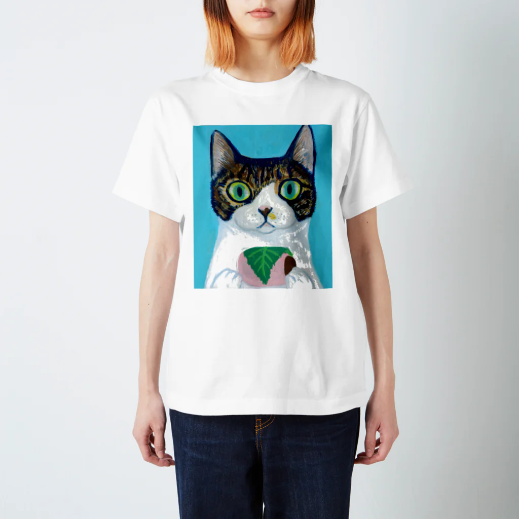 のっぴきならない。ラインスタンプ発売中ののっぴきならない/保護猫モッチー Regular Fit T-Shirt