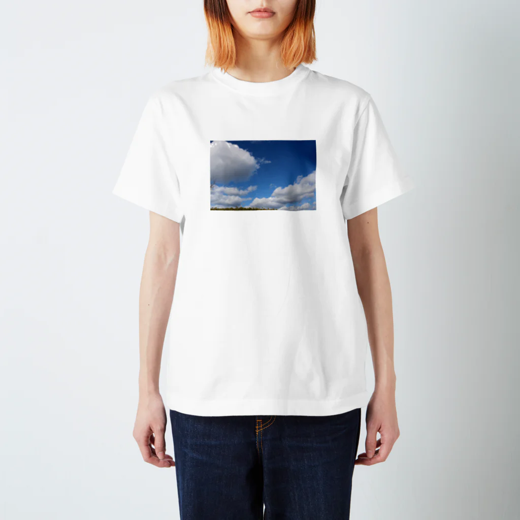 yuuchansamaの青空 スタンダードTシャツ