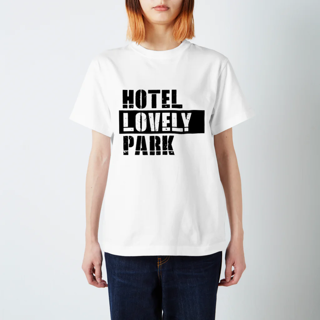 HOTEL LOVELY PARK 公式ショップのHOTEL LOVELY PARK ロゴ（モノトーン） スタンダードTシャツ