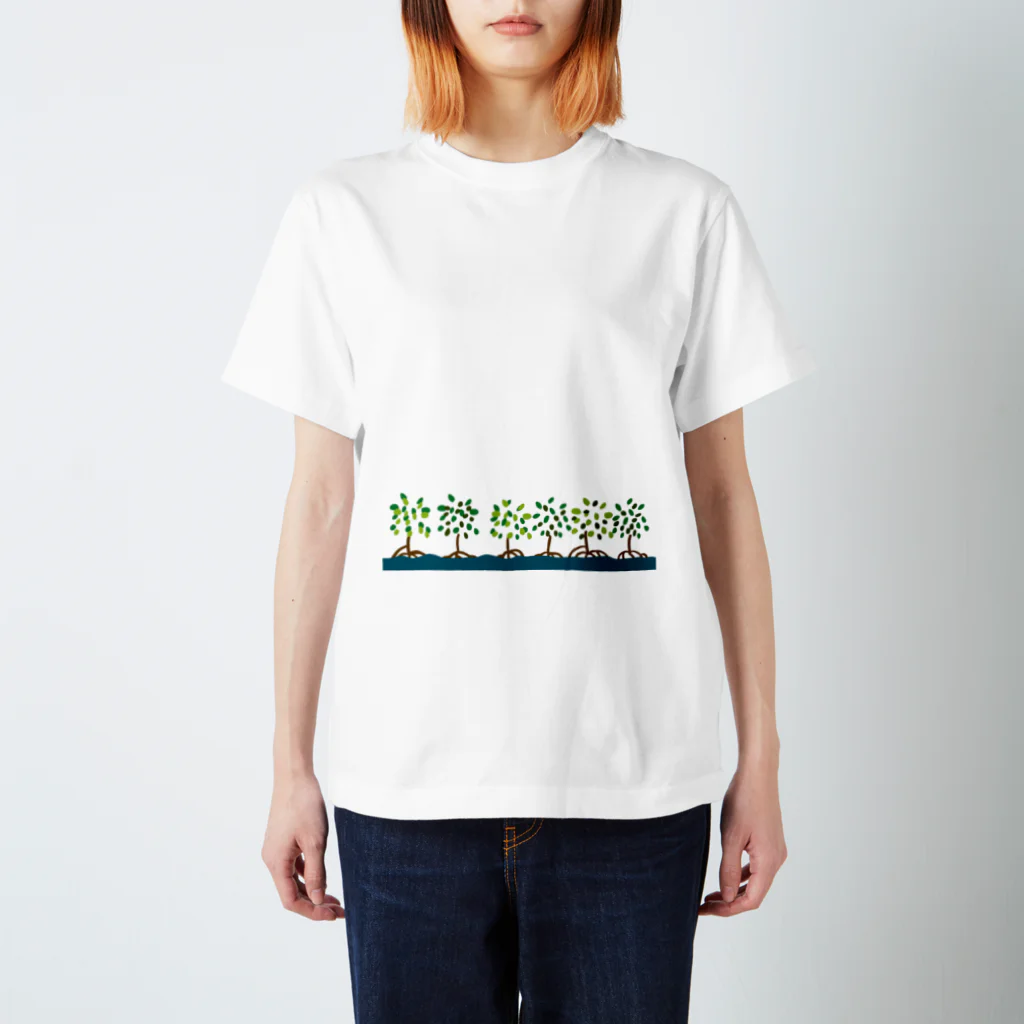 ハロー! オキナワのマングローブ Regular Fit T-Shirt
