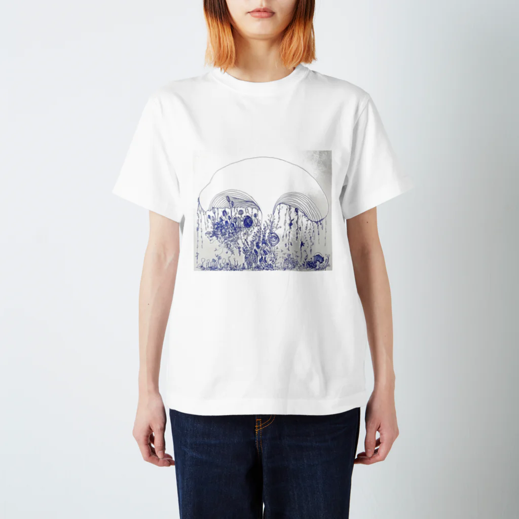 shiromenyankoのきのことかたつむり Regular Fit T-Shirt