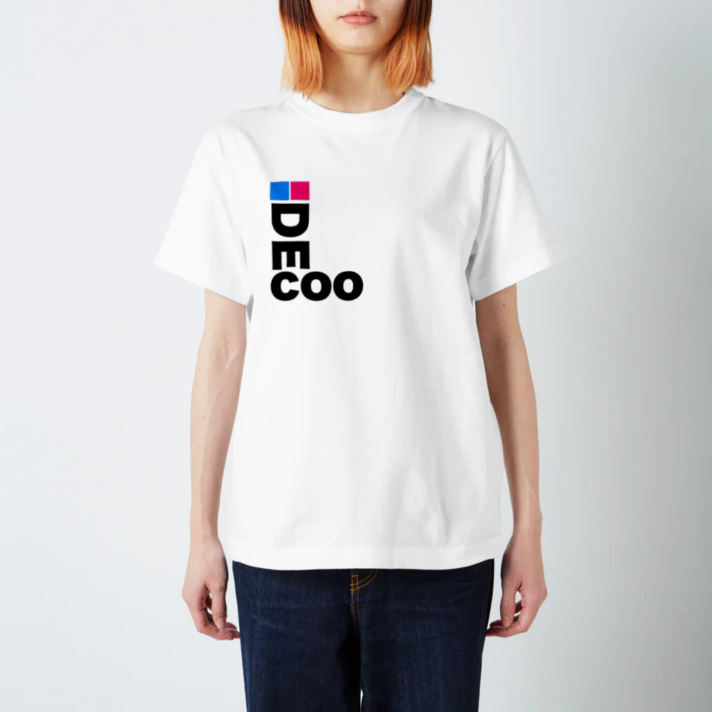 DEco.planetの[DEcoo's]DEcooビビット L字 Regular Fit T-Shirt