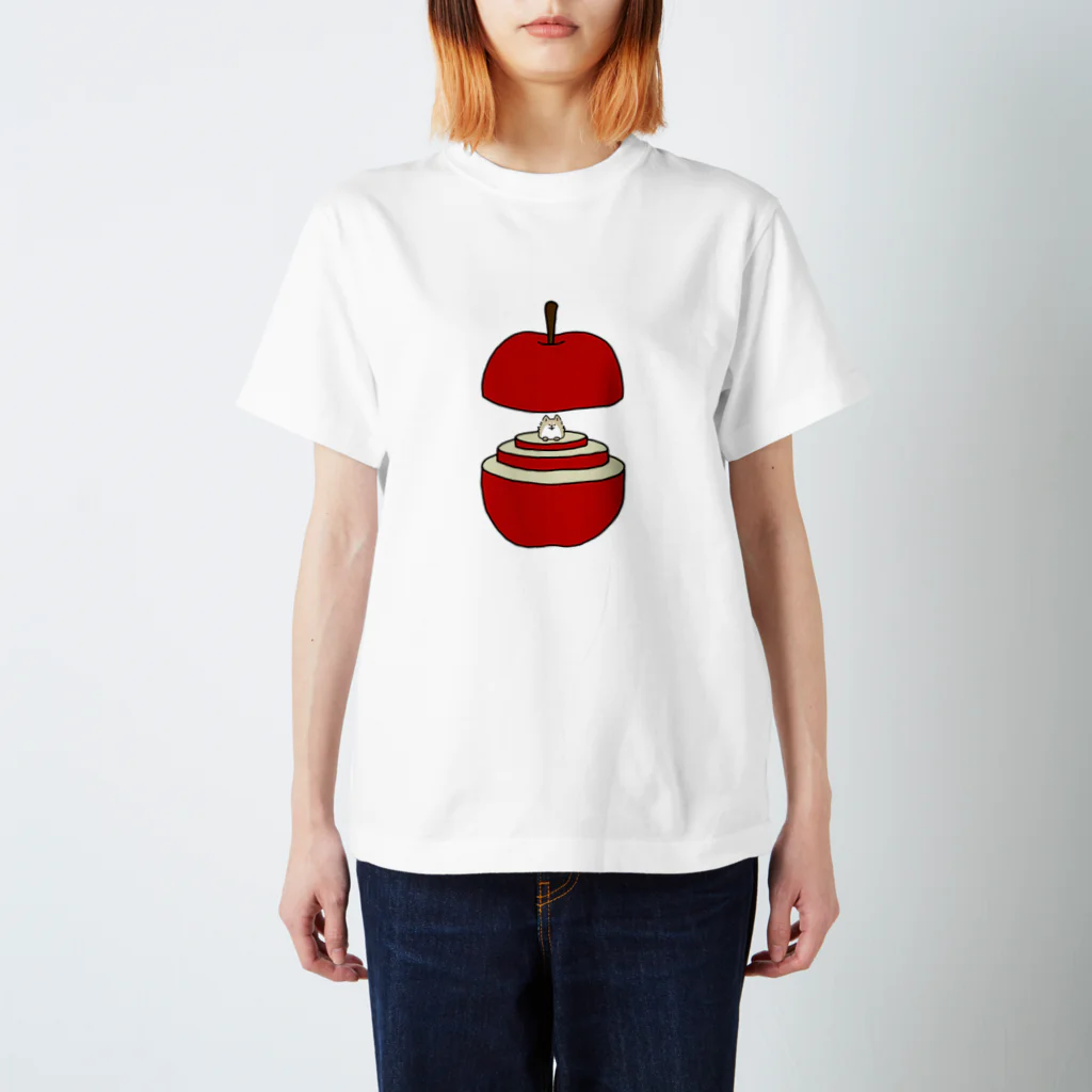 さとみ堂のりんごとポメラニアン Regular Fit T-Shirt