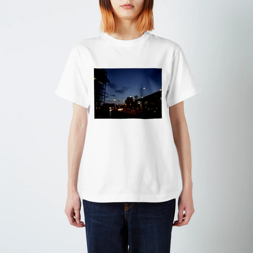 urapのくらくら夕暮れ Regular Fit T-Shirt