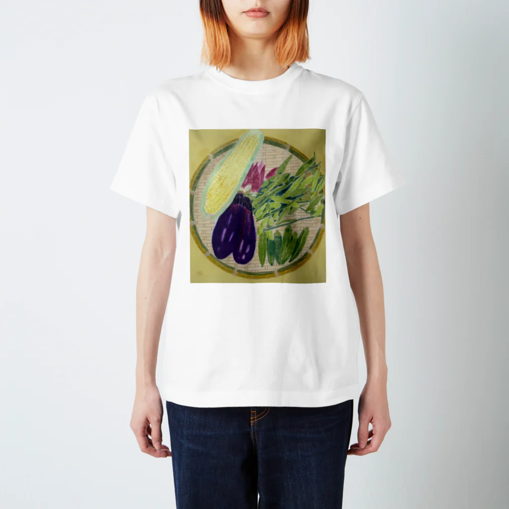 makiko-ekoyomiの夏の野菜 Regular Fit T-Shirt