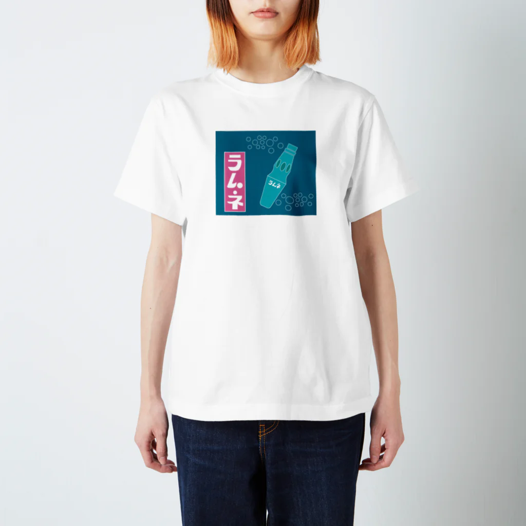 スナック昭和のラムネ Regular Fit T-Shirt