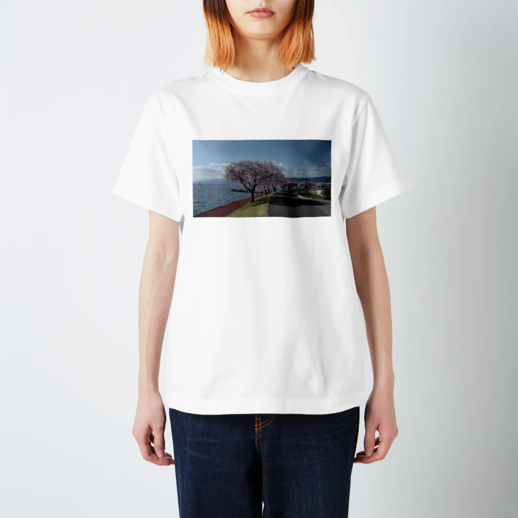 ももたんの諏訪湖の桜 Regular Fit T-Shirt