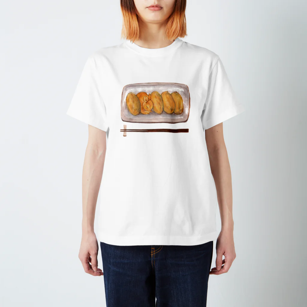 Ralriruのウサギといなり寿司（いきもの×たべものシリーズ） Regular Fit T-Shirt