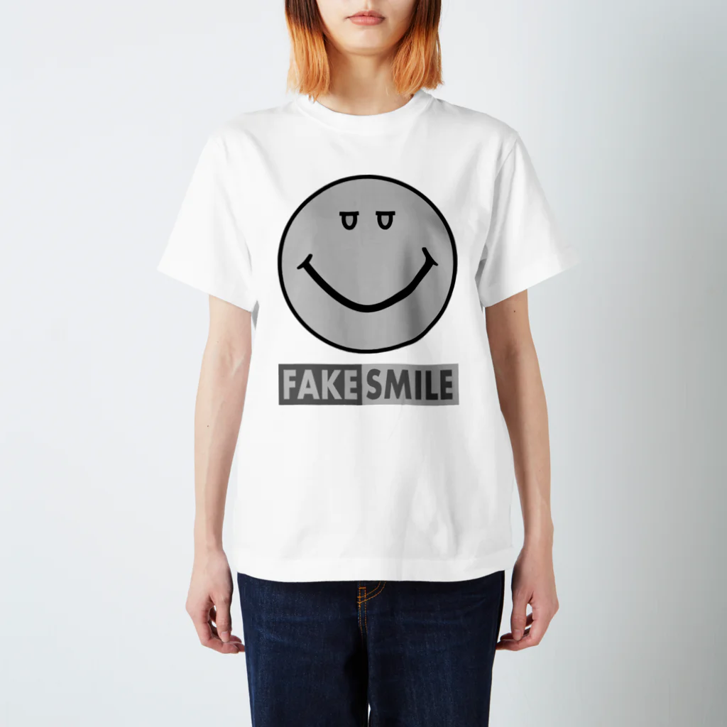 MA_のfake smile Regular Fit T-Shirt