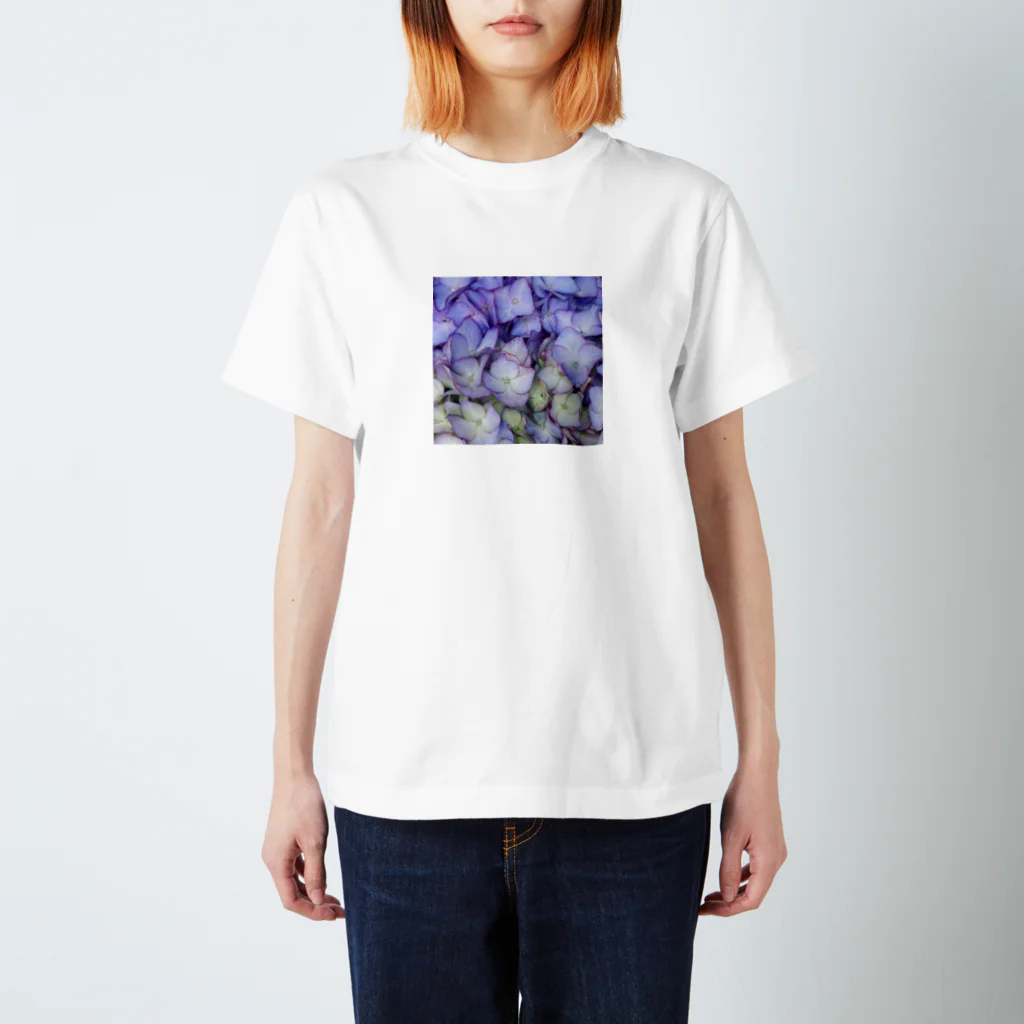 amekoamenokoのflower Regular Fit T-Shirt