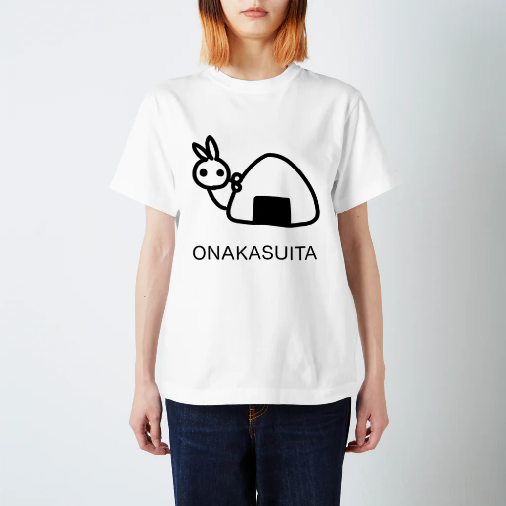 アラチャリのONAKASUITA　ウサギとおにぎり Regular Fit T-Shirt