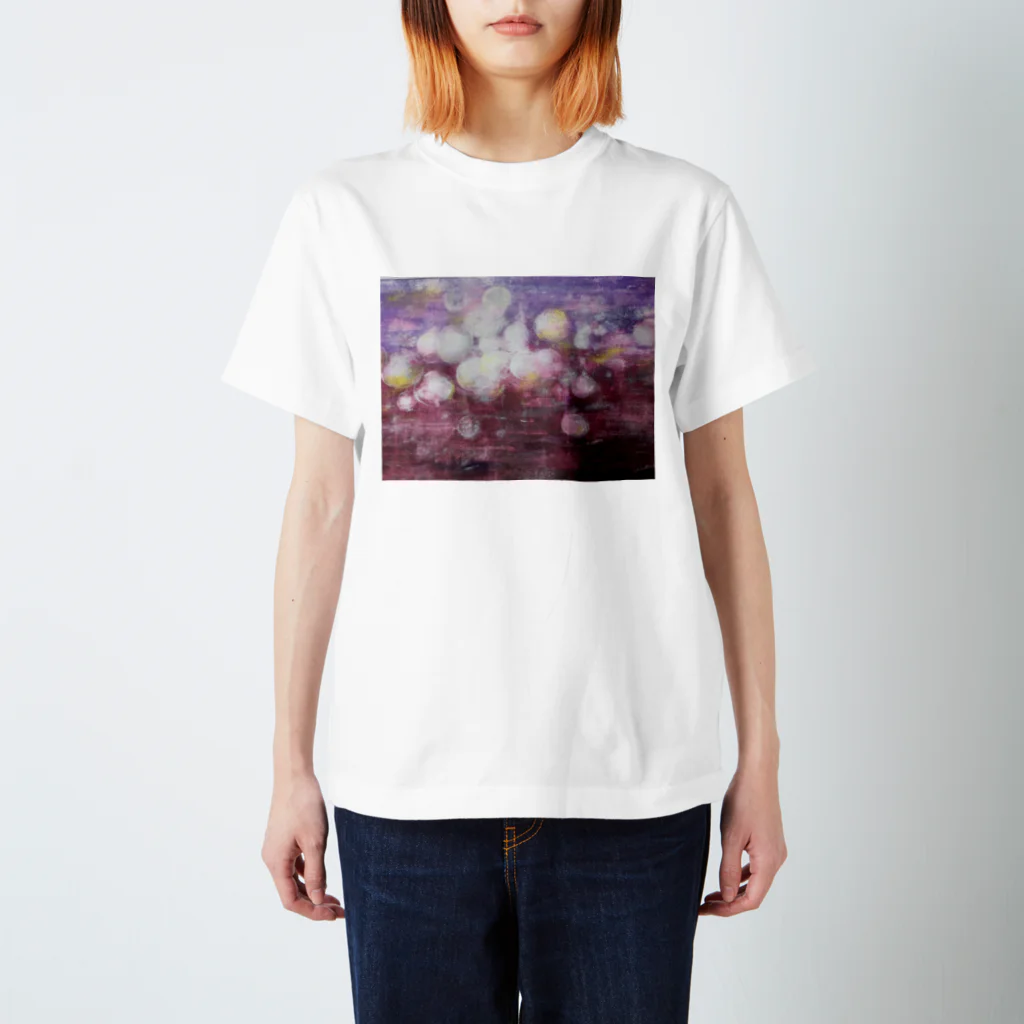 H IKAR Iの希望の光 Regular Fit T-Shirt