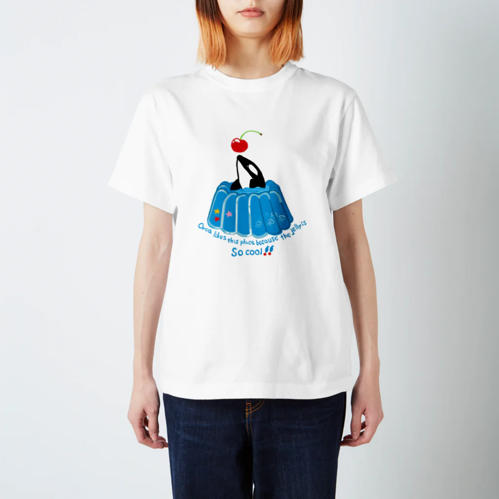 魚長～UoChou～のシャチはひんやりしたゼリーがお好き スタンダードTシャツ