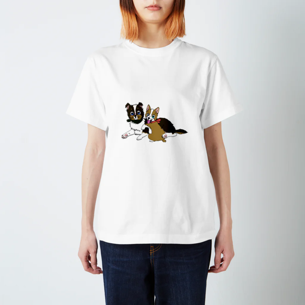 ピーキーちゅうすけのコーギーとシェルティのわちゃわちゃ。 スタンダードTシャツ