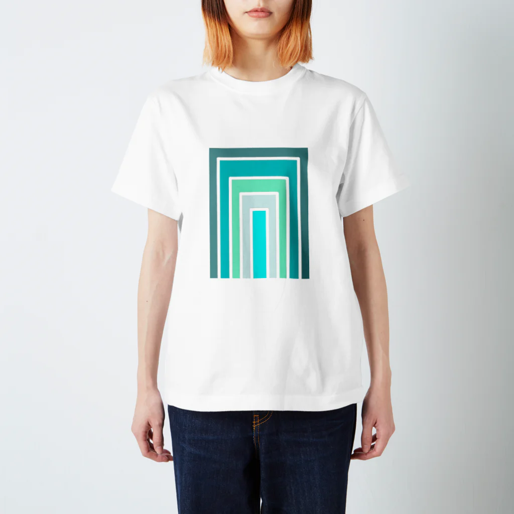 みつあみちゃんとなかまたちの青の扉 Regular Fit T-Shirt