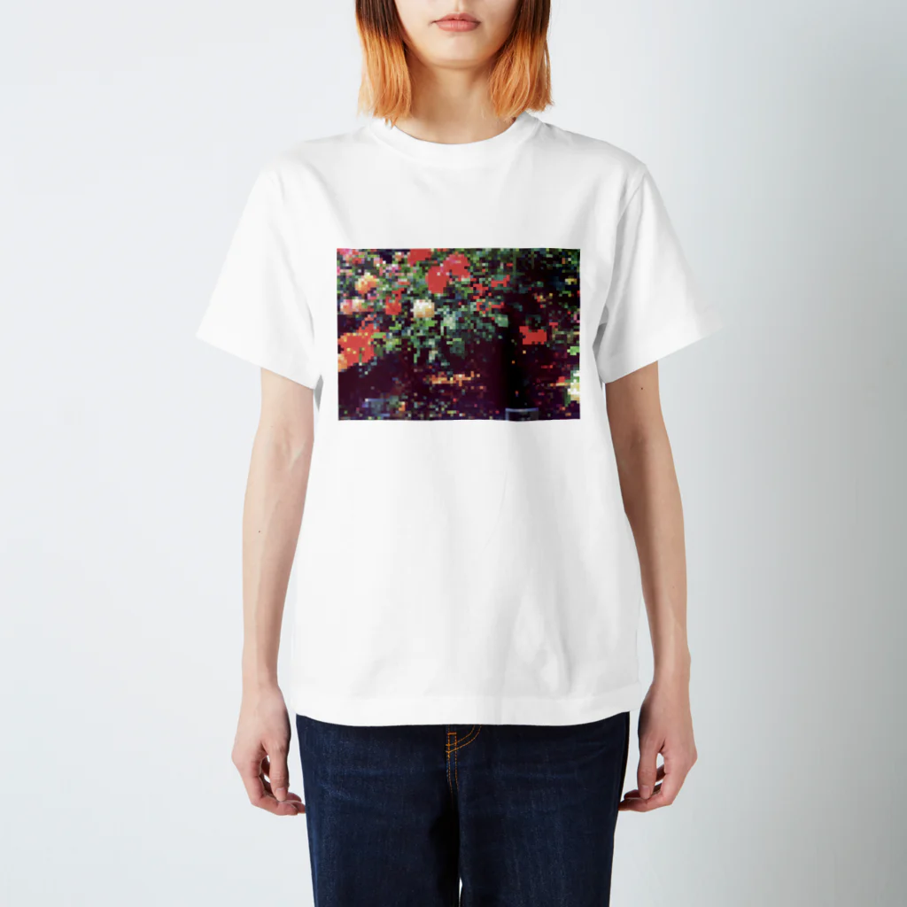 parking_techniqueの植物園の薔薇 Regular Fit T-Shirt