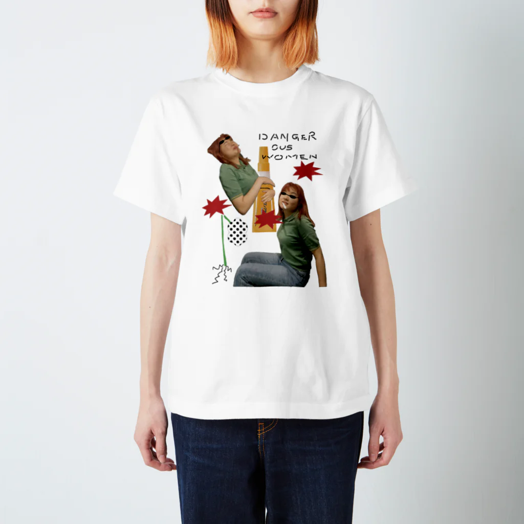 howmuchyourikuraの☆dangerous・women☆ Regular Fit T-Shirt