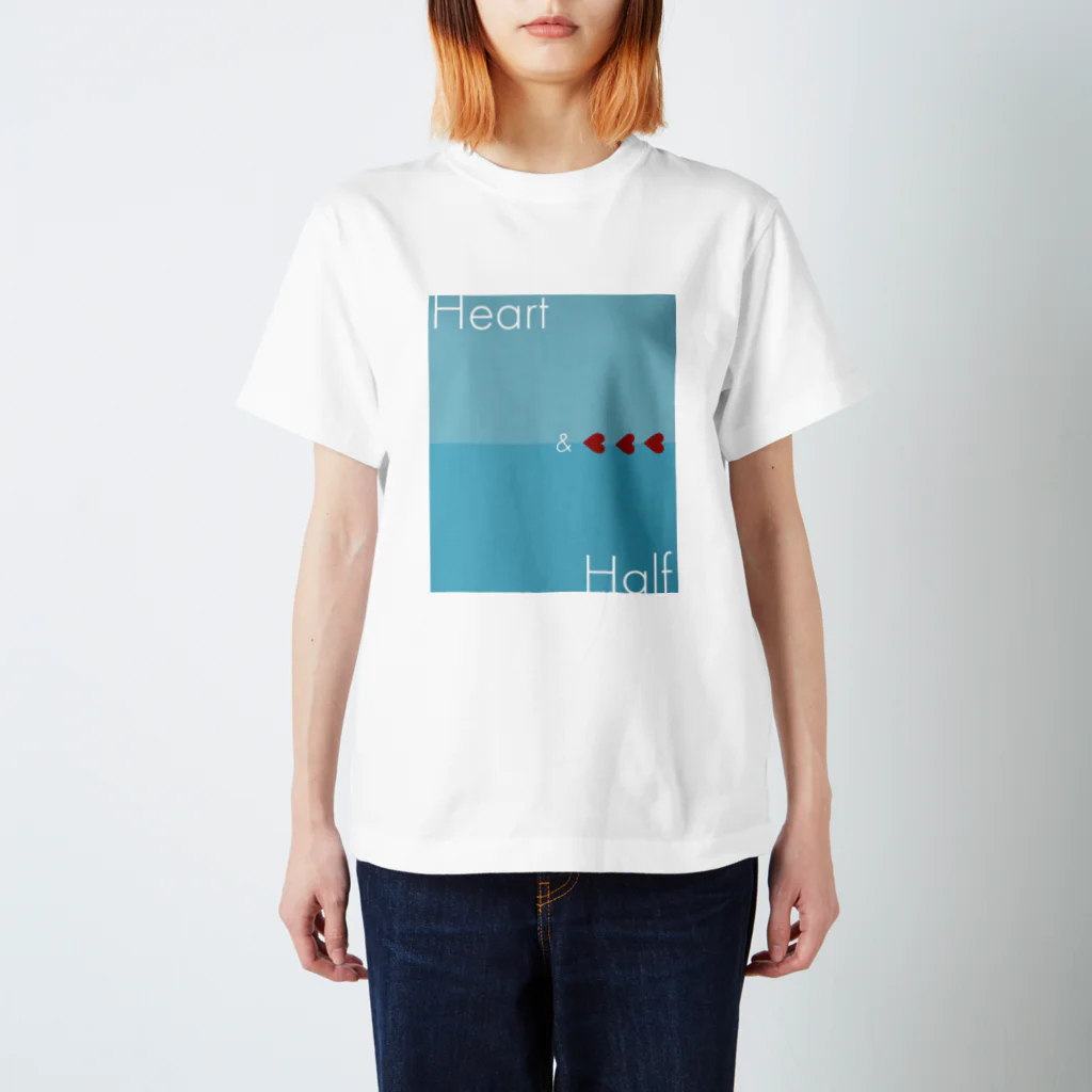 yukaina_yukariのHeart & Half ハート Regular Fit T-Shirt