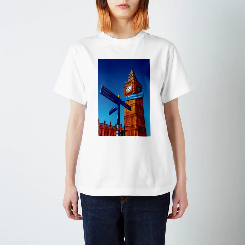 GALLERY misutawoのイギリス ビッグ・ベンと案内板 スタンダードTシャツ